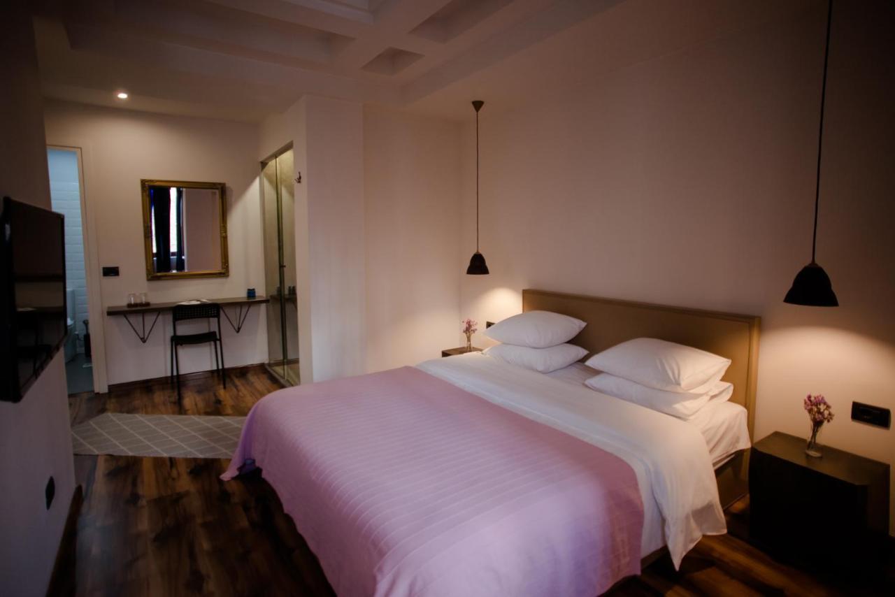 7Seven Hotel Korce Exterior photo
